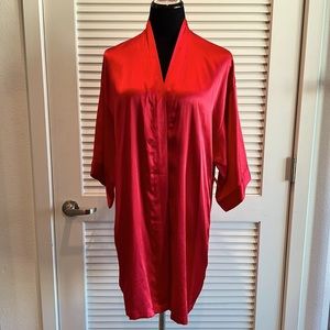 Red Silk Victoria’s Secret Robe. Sz M/ML. Gently worn. Comes with matching belt